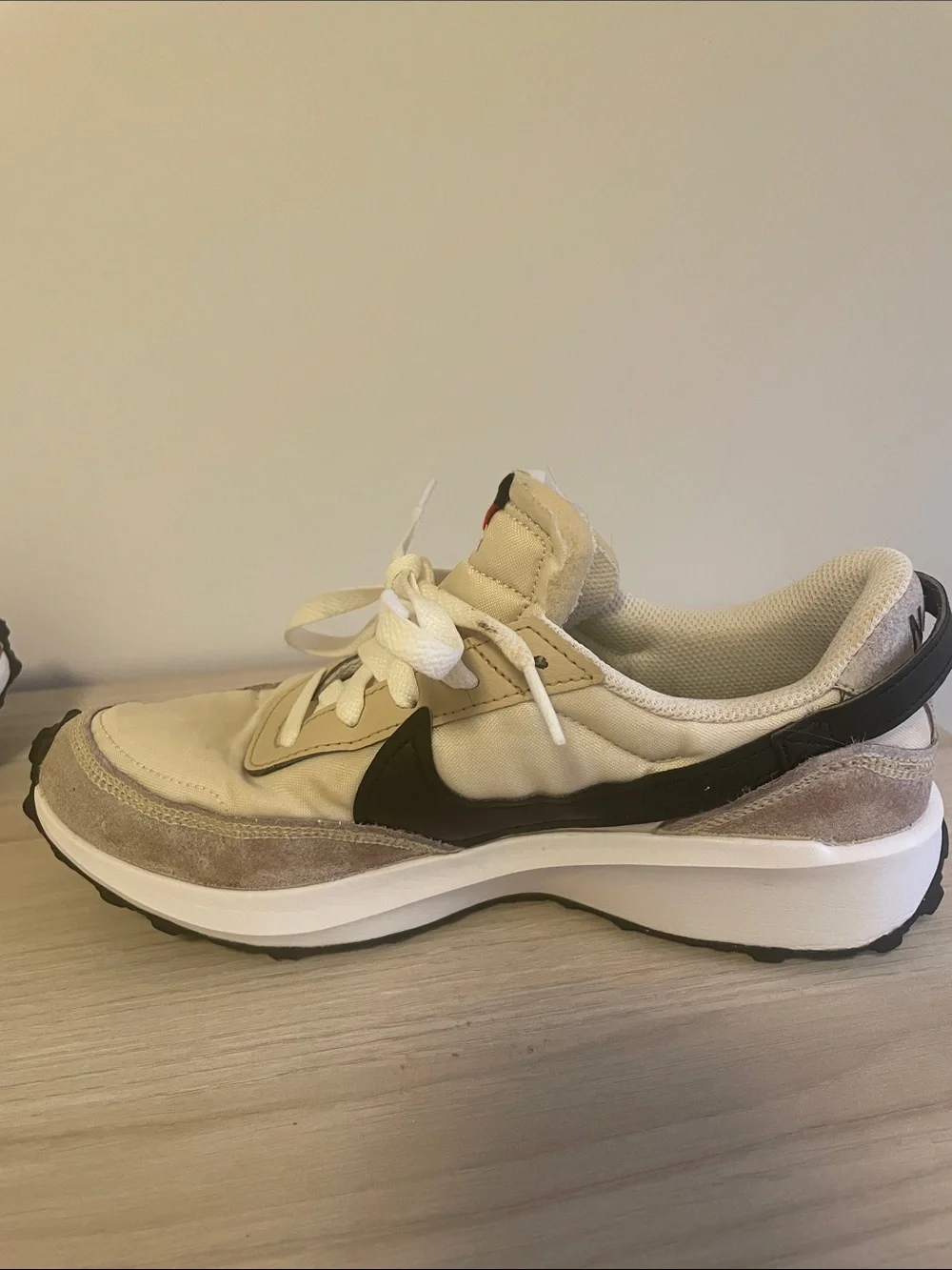 Nike Womens Waffle Debut Sanddrift/Phantom/White/BlackDH9523-102 Size 8